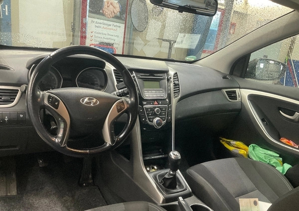 Hyundai I30 cena 34950 przebieg: 145456, rok produkcji 2013 z Pieniężno małe 596